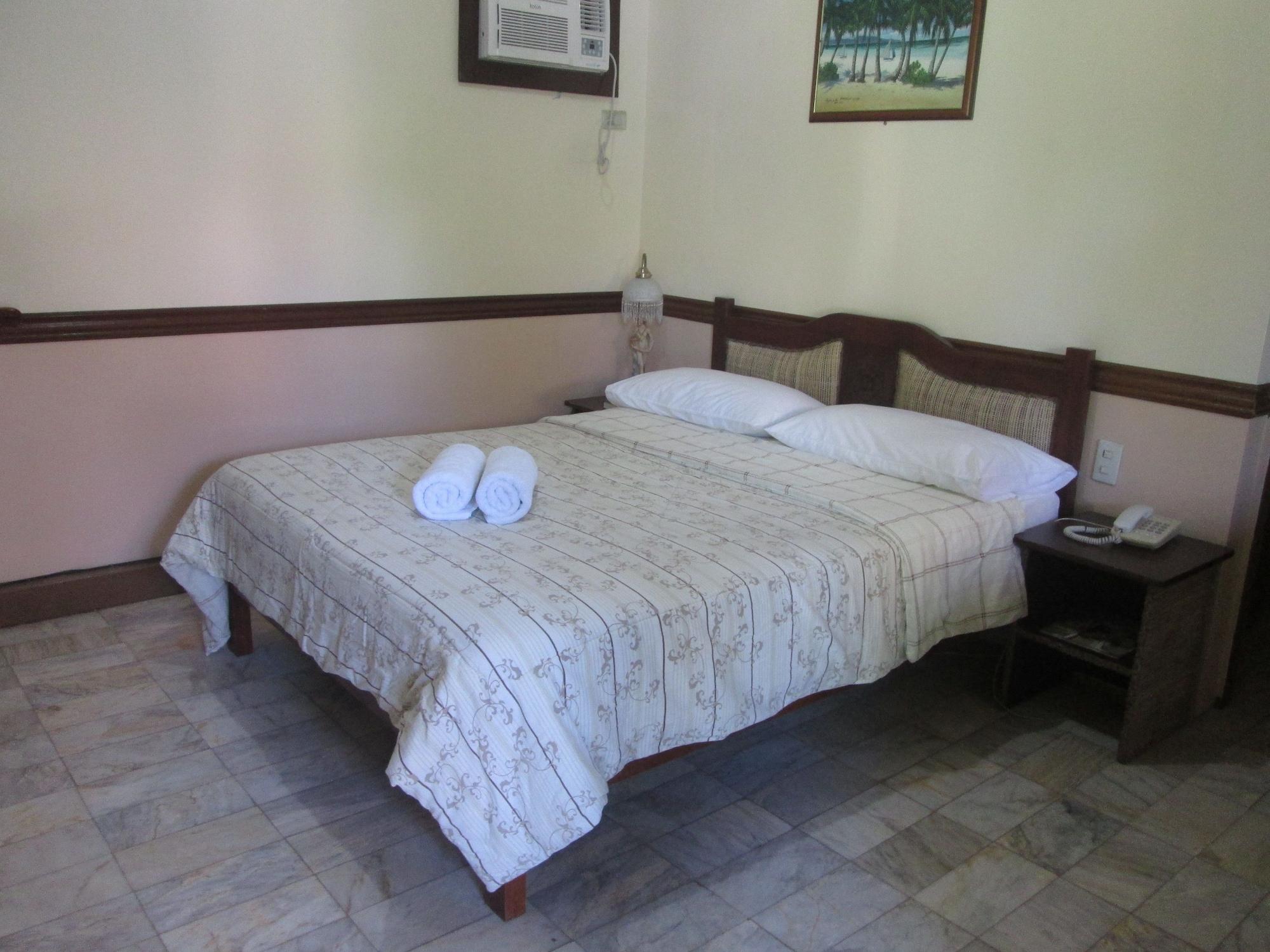 Tonglen Beach Resort Balabag  Экстерьер фото