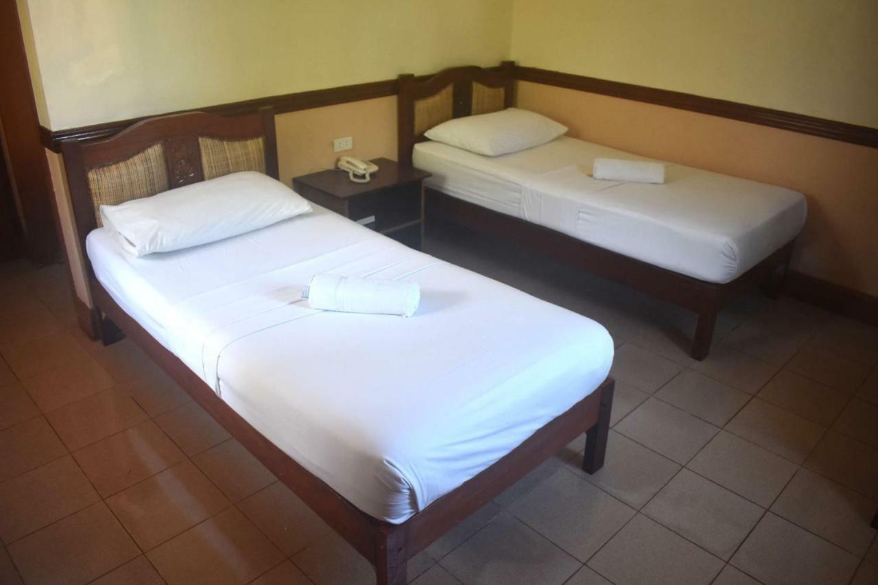 Tonglen Beach Resort Balabag  Экстерьер фото